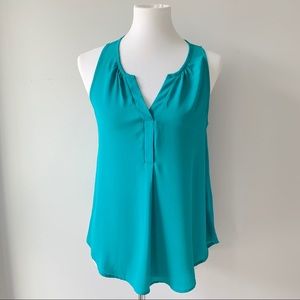 Lush Sleeveless Flowy Top Size Small